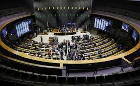 Câmara aprova mudanças na tabela do Imposto de Renda